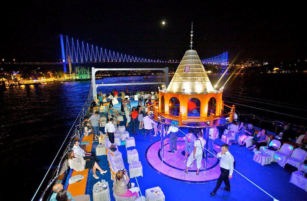 bosphorus dinner cruise and oriental show